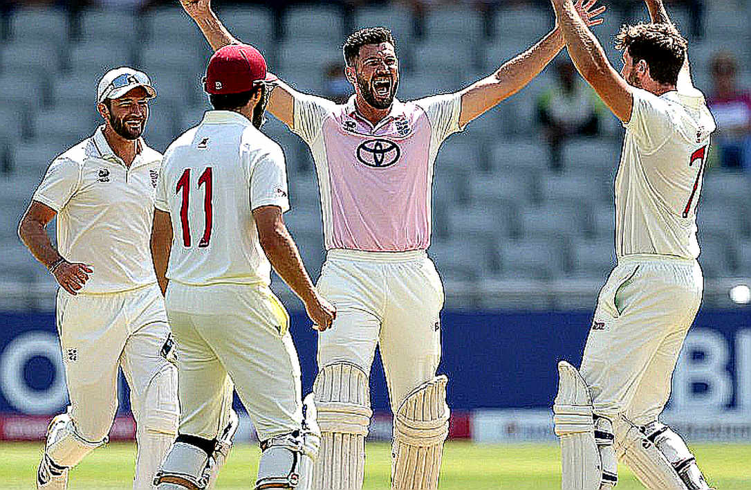 স্কোরকার্ড ছাড়া এলিট তালিকা: পাকিস্তানের আরাফাত গল্পে যে তিনটি সংখ্যা নেই