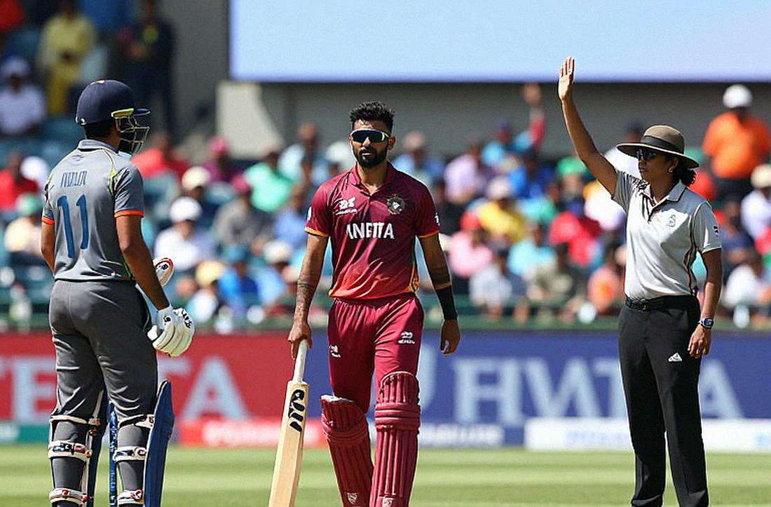 দুই রান, লিটনের শতক, নির্বাচনের নীরবতা: এশিয়া কাপের আয়নায় বাংলাদেশের ক্রিকেট-স্মৃতি দুই রান, লিটনের শতক, নির্বাচনের নীরবতা: এশিয়া কাপের আয়নায় বাংলাদেশের ক্রিকেট-স্মৃতি