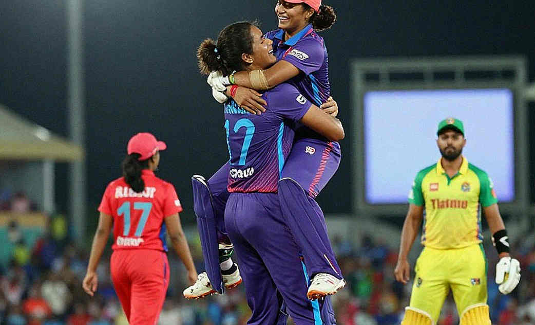 ট্রান্সফার উইন্ডোয় অদৃশ্য টাকা: ক্রিকেটের হিসাববই কি ব্লকচেইনে লেখা হবে?