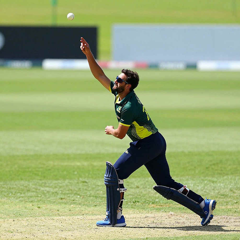A Neutral 'Home' in Abu Dhabi, a Forty-Day Squeeze, and Ramiz Raja's Headset A Neutral 'Home' in Abu Dhabi, a Forty-Day Squeeze, and Ramiz Raja's Headset