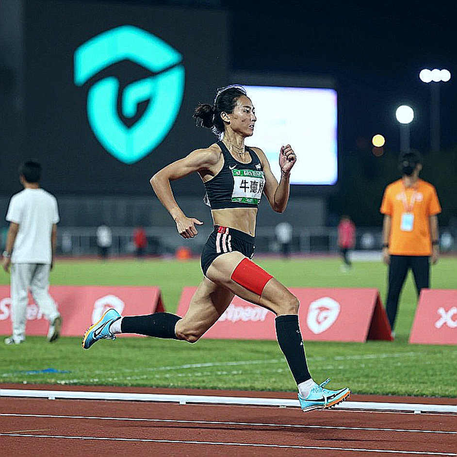 The 69th Fastest: Vietnam's Mass-Running Wave and the Narrow Mouth of the Elite Funnel